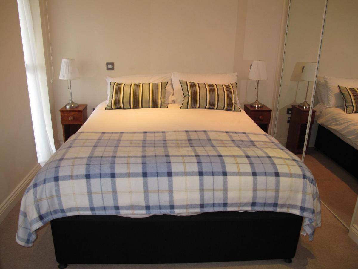 Churchill Two Bedroom Apartments With Free Parking And The Minster View York Eksteriør bilde
