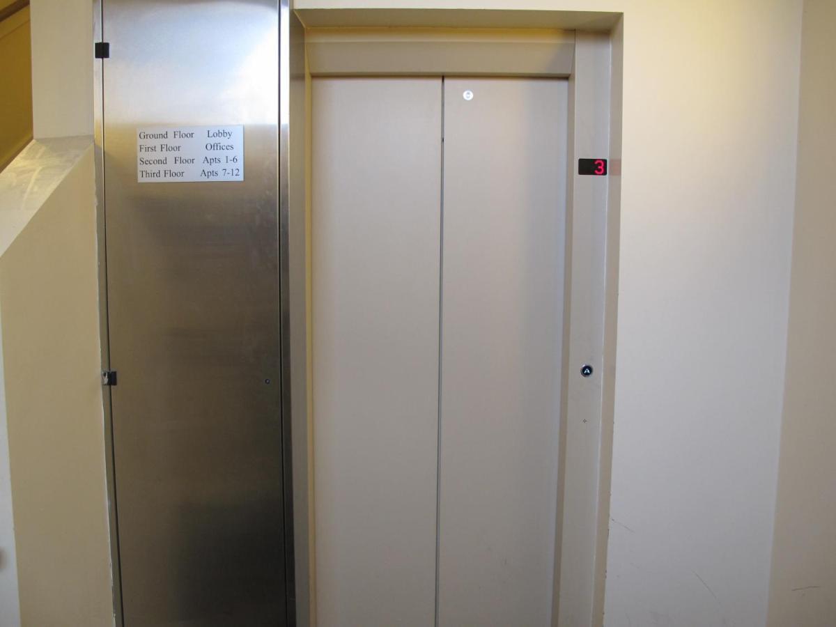 Churchill Two Bedroom Apartments With Free Parking And The Minster View York Eksteriør bilde