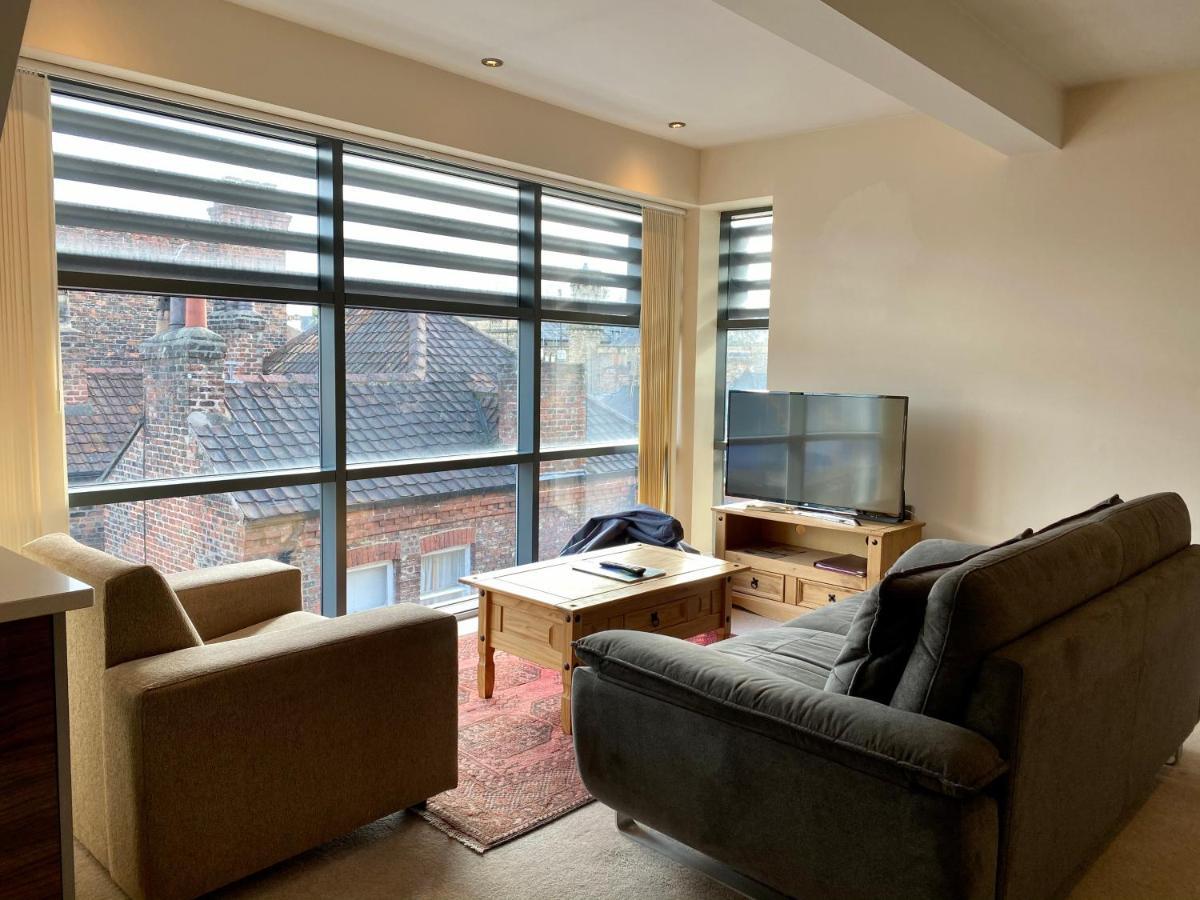 Churchill Two Bedroom Apartments With Free Parking And The Minster View York Eksteriør bilde