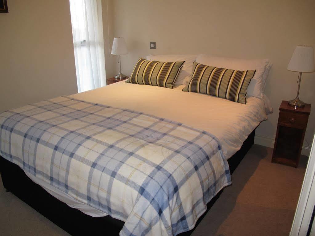 Churchill Two Bedroom Apartments With Free Parking And The Minster View York Eksteriør bilde